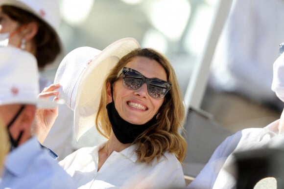 Laurie Delhostal dans les tribunes lors de la finale hommes des Internationaux de France de tennis de Roland Garros à Paris le 13 juin 2021. © Dominique Jacovides / Bestimage