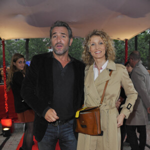 Jean Dujardin et Alexandra Lamy - Avant-première du film Un bonheur n'arrive jamais seul à Paris en 2012