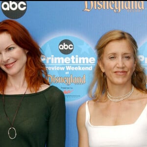 "Nous sommes comme des soeurs" avait notamment déclaré l'ex femme de Tony Parker.
Felicity Huffman, Teri Hatcher, Eva Longoria et Marcia Cross - Salle de Presse des Screen Actors Guild Award (SAG) à Los Angeles en 2004, à Disneyland en Californie.