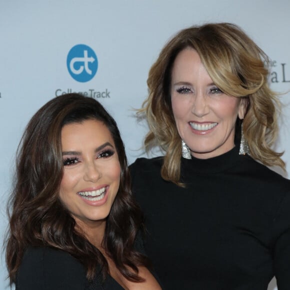 Eva Longoria, Felicity Huffman - People à la soirée caritative Eva Longoria Foundation à l'hôtel Four Seasons à Beverly Hills, le 12 octobre 2017. 