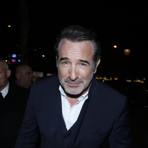 Exclusif - Jean Dujardin - Arrivées à l'avant-première du film "Sur les chemins noirs" au cinema UGC Normandie à Paris le 13 mars 2023. © Denis Guignebourg/ Bestimage 