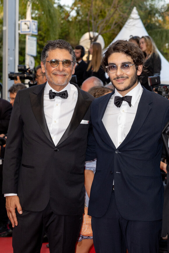 Pascal Elbé et son fils Léo - Montée des marches du film " Mascarade " lors du 75ème Festival International du Film de Cannes. Le 27 mai 2022 © Olivier Borde / Bestimage 
