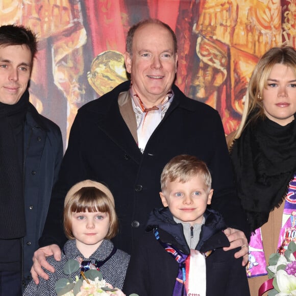 Le prince Albert II de Monaco, le prince Jacques de Monaco et la princesse Gabriella de Monaco, Louis Ducruet et Camille Gottlieb - 3ème jour du 45ème Festival International du Cirque de Monte Carlo sous le chapiteau Fontvieille à Monaco le 22 janvier 2023. © Claudia Albuquerque/Bestimage 