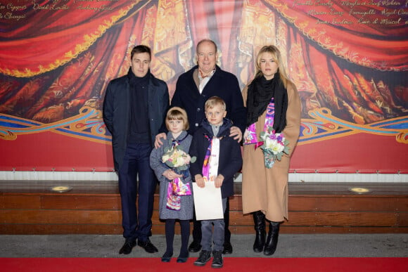 Mais sont de plus en plus des héritiers modèles ! 
Le prince Albert II de Monaco, le prince Jacques de Monaco et la princesse Gabriella de Monaco, Louis Ducruet et Camille Gottlieb - 3ème jour du 45ème Festival International du Cirque de Monte Carlo sous le chapiteau Fontvieille à Monaco le 22 janvier 2023. © Olivier Huitel/pool/Bestimage 