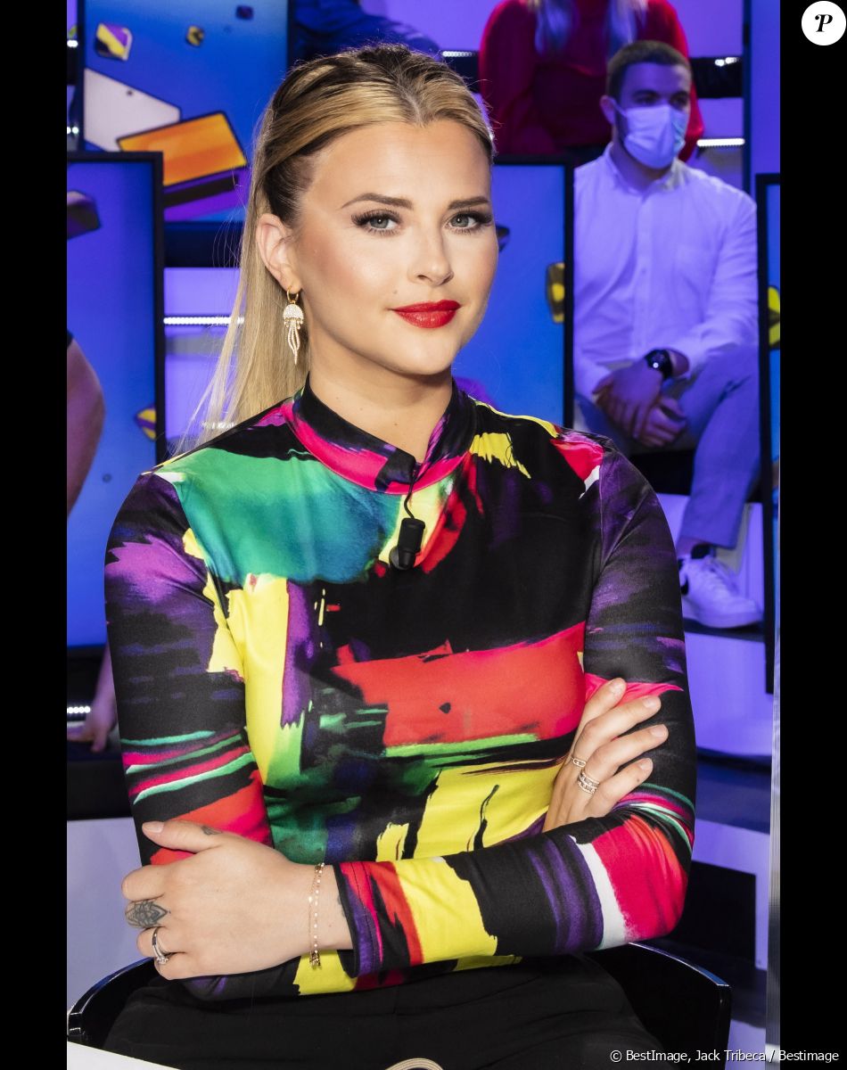 Exclusif - Kelly Vedovelli - Enregistrement de l'émission "TPMP (Touche Pas à Mon Poste)", présentée par C.Hanouna et diffusée en direct sur C8 le 7 juin © Jack Tribeca / Bestimage