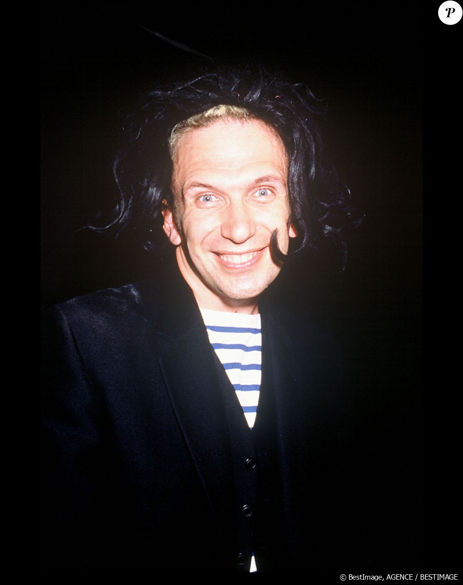 Archives - Jean-Paul Gaultier backstage du défilé de mode Jean Paul Gaultier - Collection prêt-à-porté printemps-été 1991 - Paris 1990