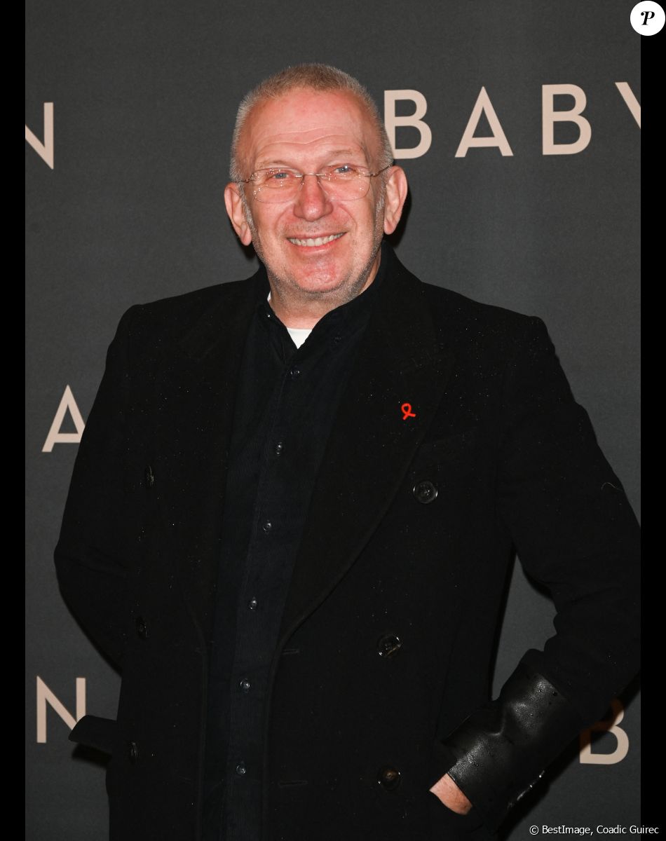 Jean-Paul Gaultier à la première du film "Babylon" au cinéma Le Grand Rex à Paris, France, le 14 janvier 2023. © Coadic Guirec/Bestimage