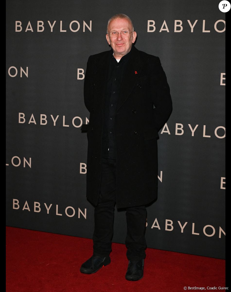 Jean-Paul Gaultier à la première du film "Babylon" au cinéma Le Grand Rex à Paris, France, le 14 janvier 2023. © Coadic Guirec/Bestimage