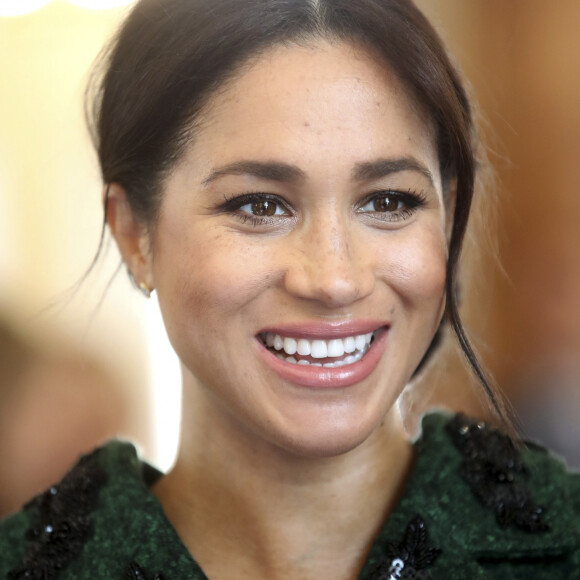 Le chemin parcouru par le couple depuis le début de leur idylle est semé d'embûches, avec en première ligne la guerre avec la famille royale.
Meghan Markle la duchesse de Sussex enceinte et le prince Harry, duc de Sussex, assistent à une activité jeunesse le Jour du Commonwealth à la Maison du Canada le 11 mars 2019 à Londres