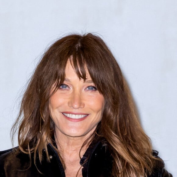 Carla Bruni - Photocall du défilé de mode Hommes "AMI" prêt-à-porter automne-hiver 2023/2024 lors de la fashion week de Paris. Le 19 janvier 2023 © Olivier Borde / Bestimage