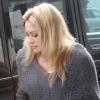 Hilary Duff et son fiancé Mike Comrie à l'aéroport de Los Angeles le 23 février 2010