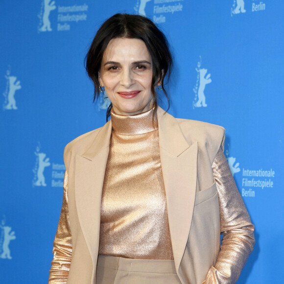 Juliette Binoche - Photocall du film "Avec amour et acharnement" lors de la 72ème édition du festival international du film de Berlin le 12 février 2022. © Imago / Panoramic / Bestimage 