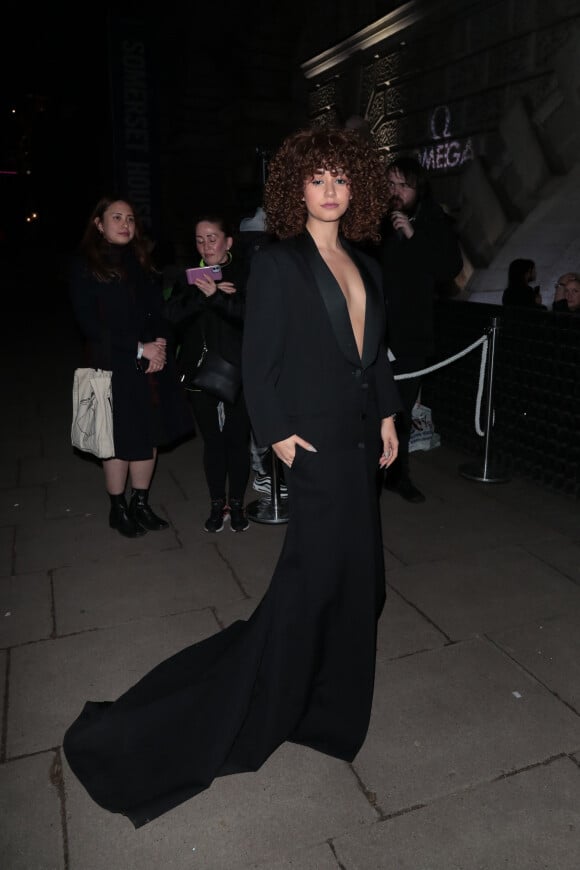 Léna Situations est venue tout droit de Paris pour cette soirée très chic.
Lena Mahfouf (Lena Situations) à la soirée de lancement "Omega Aqua Terra Shades" à la Somerset House à Londres, le 22 mars 2023.