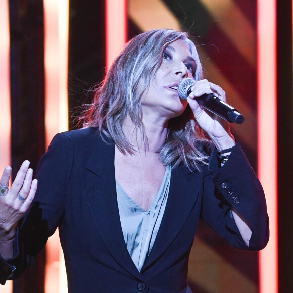 Zazie - Les personnalités se mobilisent lors de la 36ème édition du Téléthon sur le plateau de France 2, avec pour parrain K.Adams, le 3 décembre 2022. © Coadic GUIREC / Bestimage