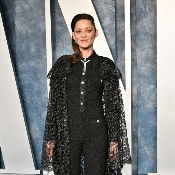 Marion Cotillard est montée sur scène avec Maxim Nucci, aka Yodelice, sur la scène de la salle Pleyel.
Marion Cotillard au photocall de la soirée "Vanity Fair" lors de la 95ème édition de la cérémonie des Oscars à Los Angeles.