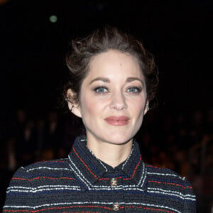 Marion Cotillard - Front Row au deuxième défilé de mode Haute-Couture Chanel au Grand Palais Éphémère lors de la Fashion Week Printemps-été 2023 de Paris, France, le 24 janvier 2023. © Olivier Borde/Bestimage 