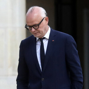 Dans celui-ci, les journalistes de la rédaction sont allés à la rencontre des personnalités qui se sont rendues samedi à Vincennes au premier congrès du parti Horizons, fondé par le Maire du Havre en octobre 2021.
Le président d'Horizons et maire du Havre, Edouard Philippe - Déjeuner de travail et réunion de crise à la veille d'une autre grande journée de grèves et de manifestations contre la réforme controversée des retraites du gouvernement, des membres du Gouvernement et des chefs de la majoritéau palais de l'Elysée, à Paris, France, le 27 mars 2023. © Stéphane Lemouton/Bestimage 