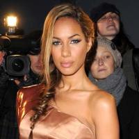 Leona Lewis dévoile un tatouage sexy... De quoi faire grimper les enchères ?