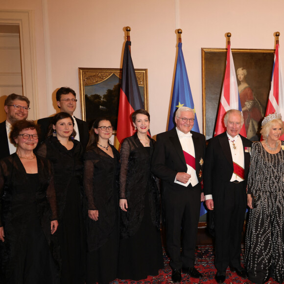 Le banquet a réuni pas moins de 130 convives parmi lesquels l'ancienne chancelière allemande Angela Merkel
Frank Walter Steinmeier, le roi Charles III d'Angleterre, la reine consort Camilla Parker Bowles et Elke Steinmeier - Personnalités au dîner d'état donné par le président allemand et sa femme en l'honneur du roi d'Angleterre et de la reine consort, au Château Bellevue à Berlin, à l'occasion du premier voyage officiel du roi d'Angleterre en Europe. Le 29 mars 2023