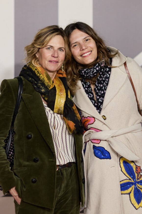 Exclusif - Vanille Clerc et sa mère Virginie Coupérie-Eiffel - Photocall de l'avant-première du film "Les Trois Mousquetaires : D'Artagnan" aux Invalides à Paris le 21 mars 2023. © Moreau / Jacovides / Guirec / Bestimage 