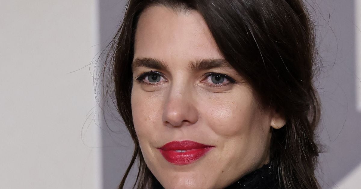 Charlotte Casiraghi chic and fatal in Chanel on the arm of her husband ...