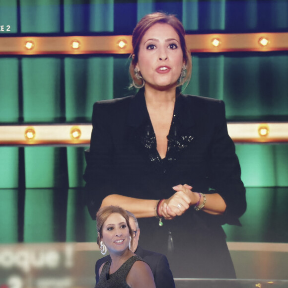 et la cote de popularité en baisse d'Emmanuel Macron. 
Exclusif - Léa Salamé sur le plateau de l'émission "Touche Pas à Mon Poste (TPMP)", présentée par C.Hanouna et diffusée en direct sur C8 le 22 septembre © Jack Tribeca / Bestimage 