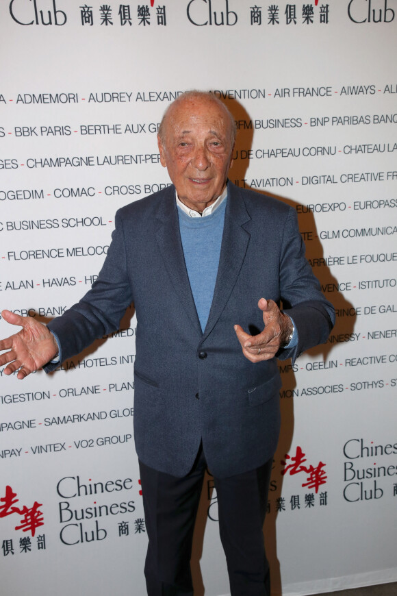 Jacques Séguéla - Déjeuner du Chinese Business Club en l'honneur de Frédéric Arnault, Directeur Général de Tag Heuer (LVMH), dans les salons de l'hôtel du Collectionneur à Paris, France, le 21 Avril 2022. © Bertrand Rindoff/Bestimage