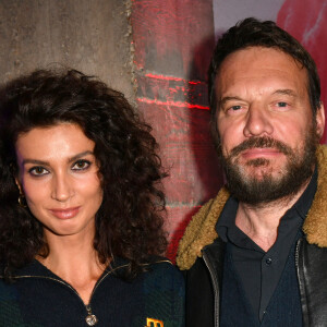 Samuel Le Bihan et sa compagne Stefania Cristian - Lancement de la nouvelle collection de lunettes de sport Tommy Hilfiger en présence de ses ambassadeurs S. Ramos, S. James et N. Pescetto au Palais De Tokyo à Paris le 29 mars 2023. © Veeren/Bestimage  Launch of Sports Glasses By Tommy Hilfiger at Palais De Tokyo on March 29, 2023 in Paris. 