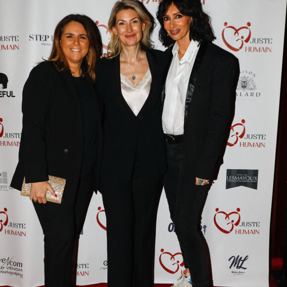Cette association a pour objectif de mettre a disposition l'art et la culture aux jeunes enfants et adolescents hospitalisés. 
Valérie Benaïm (marraine de l'association), Nathalie Nicoloff (fondatrice de l'association), Géraldine Maillet au Photocall du gala des 10 ans de l'association "Juste Humain" au Paradis Latin à Paris le 04 avril 2023.