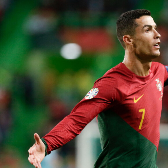 À en croire un ancien collègue de la jeune maman, les choses ne se seraient pas vraiment passées ainsi
 
Cristiano Ronaldo lors du match des qualifications européennes entre le Portugal et le Liechtenstein à Lisbonne, Portugal le 23 mars 2023.