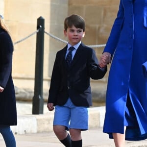 Le prince Louis et sa mère Catherine (Kate) Middleton, princesse de Galles - La famille royale du Royaume Uni arrive à la chapelle Saint George pour la messe de Pâques au château de Windsor le 9 avril 2023.