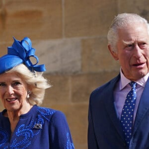 Le roi Charles III d'Angleterre et Camilla Parker Bowles, reine consort d'Angleterre - La famille royale du Royaume Uni arrive à la chapelle Saint George pour la messe de Pâques au château de Windsor le 9 avril 2023.