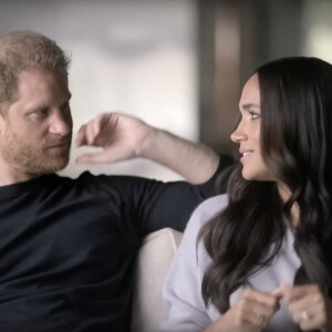 Le prince Harry, notamment, l'avait invité à son mariage et a parlé de lui dans son livre.
Images du documentaire Netflix "Harry & Meghan". La série comporte six parties et couvre la relation du couple depuis leurs premières fréquentations jusqu'à leur décision de prendre du recul en tant que membres actifs de la famille royale britannique et leurs activités ultérieures. 