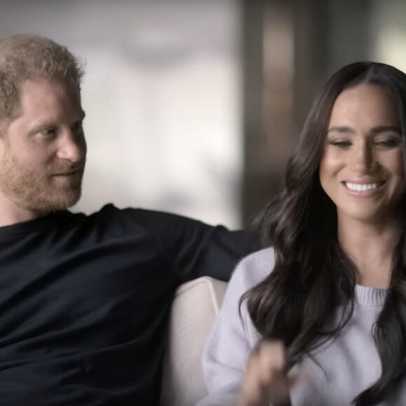 Images du documentaire Netflix "Harry & Meghan". La série comporte six parties et couvre la relation du couple depuis leurs premières fréquentations jusqu'à leur décision de prendre du recul en tant que membres actifs de la famille royale britannique et leurs activités ultérieures. 