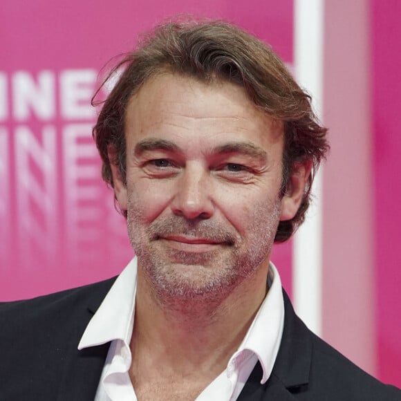 Patrick Puydebat campe le même rôle depuis 30 ans.
Patrick Puydebat au photocall de la seconde soirée du festival Canneseries saison 3 au Palais des Festivals à Cannes. © Norbert Scanella / Panoramic / Bestimage