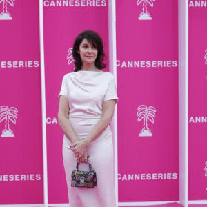 Zabou Breitman - Soirée d'ouverture de CanneSeries Saison 6 au Palais des Festivals de Cannes le 14 Avril 2023. © Denis Guignebourg/Bestimage
