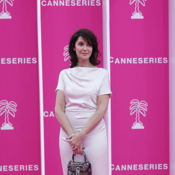 Zabou Breitman - Soirée d'ouverture de CanneSeries Saison 6 au Palais des Festivals de Cannes le 14 Avril 2023. © Denis Guignebourg/Bestimage