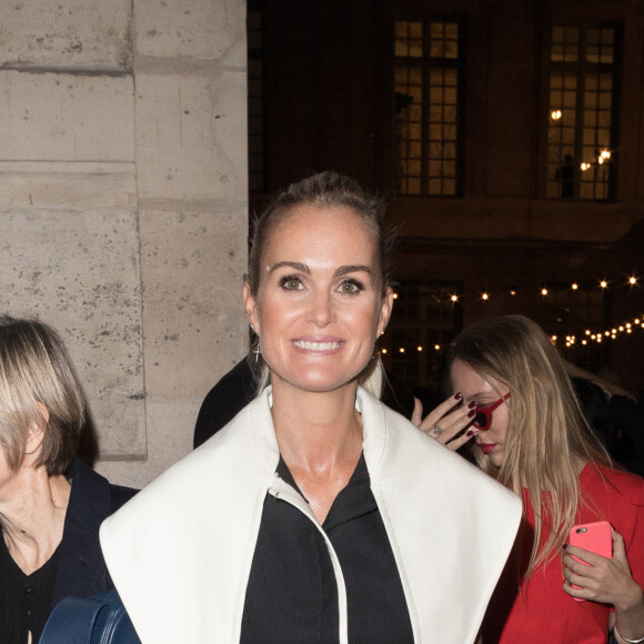 Laeticia Hallyday sort du défilé et l'aftershow Jacquemus lors de la Fashion Week Printemps/Ete 2018 de Paris au musée National Picasso à Paris, France, le 25 septembre 2017. 