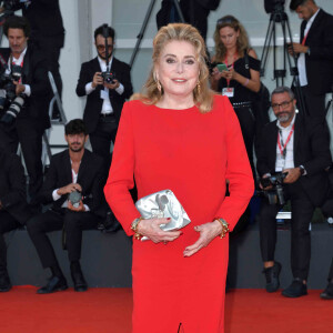 Catherine Deneuve, Lion d'Or d'honneur de la Mostra 2022 - Red Carpet du film White Noise et de la cérémonie d'ouverture lors de la 79ème édition du festival international du film de Venise, la Mostra le 1er septembre 2022. 