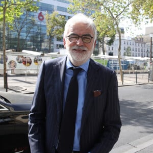 Exclusif - Pascal Praud à la sortie des studios RTL à Neuilly-sur-Seine le 21 septembre 2020.