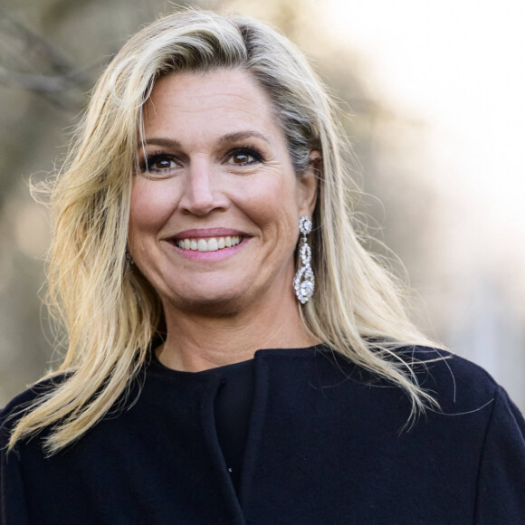 Elle n'est pas la dernière à faire des folies en terme de mode !
Brigitte Macron et la reine Maxima des Pays-Bas ont participé à un dîner croisière dans le cadre de la visite d'état du couple présidentiel français aux Pays-Bas.