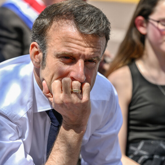 Le président de la République française, Emmanuel Macron visite le collège Louise Michel de Ganges, France, le 20 avril 2023. © Philippe Magoni/Pool/Bestimage