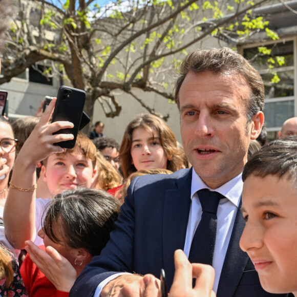 Le président de la République française, Emmanuel Macron visite le collège Louise Michel de Ganges, France, le 20 avril 2023. © Philippe Magoni/Pool/Bestimage