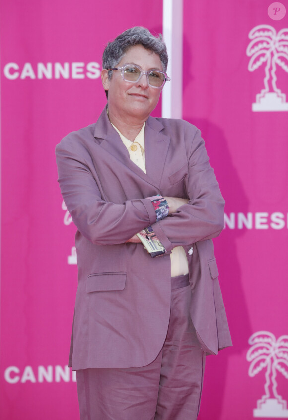 Joey Soloway      - Photocall de la soirée de clôture du festival CanneSeries Saison 6 au Palais des Festivals à Cannes. Le 19 avril 2023 © Denis Guignebourg / Bestimage