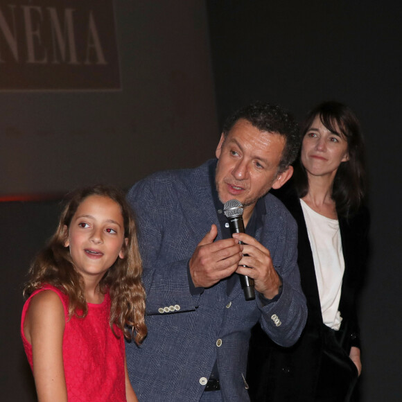 Exclusif - Prix Spécial - Présentation du film (dans 4 salles) par Dany Boon (réalisateur du film) avec sa fille Sarah qu’il a fait jouer dans le film et Charlotte Gainsbourg - Avant-première du film "La Vie pour de vrai" au cinéma Pathé Wepler à Paris le 18 avril 2023. © Bertrand Rindoff / Bestimage  No Web - Belgique et Suisse 