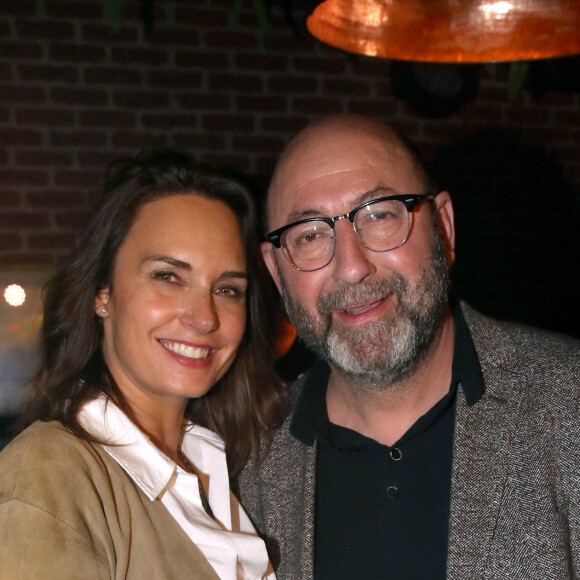 Exclusif - Prix Spécial - Kad Merad et sa femme Julia Vignali au night club " NO.PI " Place Clichy après l'avant-première du film "La Vie pour de vrai" à Paris, France, le 18 Avril 2023. © Bertrand Rindoff / Bestimage