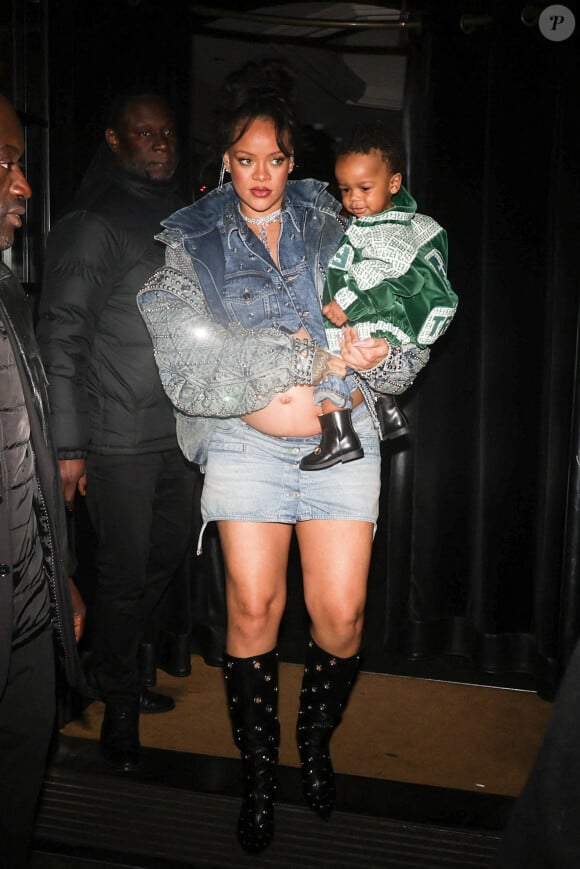 Rihanna, enceinte, va dîner au restaurant Cesar à Paris avec son bébé le 20 avril 2023. ---