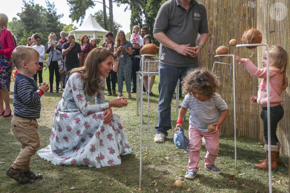 Kate Middleton, duchesse de Cambridge, inaugure le jardin d'enfants lors du festival "Back to Nature" à Wisley, le 10 septembre 2019. 