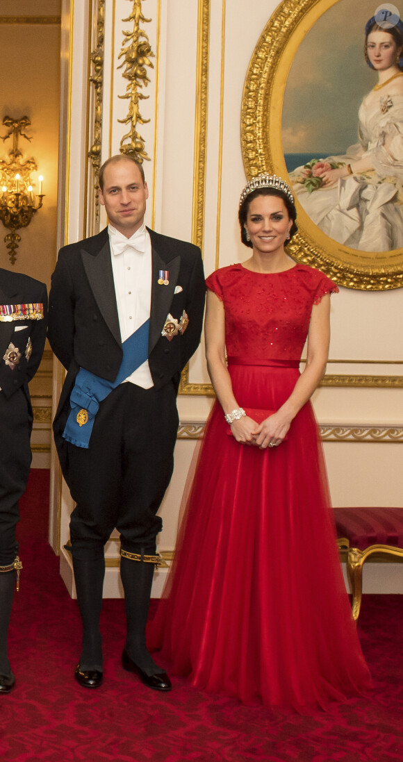 Le prince William, duc de Cambridge, et Kate Catherine Middleton, duchesse de Cambridge (porte le diadème qui a appartenu à la princesse Diana) - La famille royale d'Angleterre lors de la réception annuelle pour les membres du corps diplomatique au palais de Buckingham à Londres. Le 8 décembre 2016 