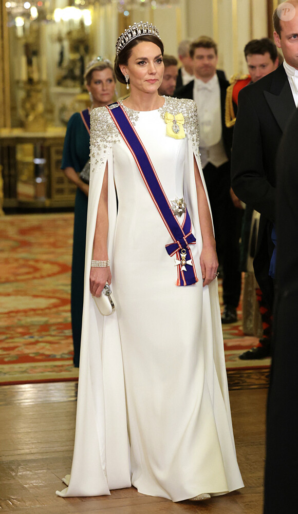 Catherine (Kate) Middleton, princesse de Galles (porte le diadème "Lover's Knot", le préféré de Diana) - Arrivées au Banquet d'Etat organisé au palais de Buckingham, à Londres, pendant la visite d'Etat du président sud-africain au Royaume-Uni le 22 novembre 2022. 